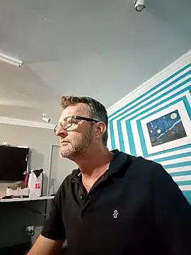 Snapshot of itsmeyes69 chatting on 01-29-25, 08:35 itsmeyes69 online show from 01-29-25, 08:35