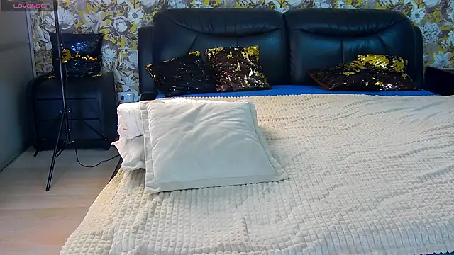 LiaStef online show from 10-07-25, 09:54