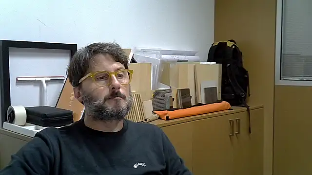 Cellino4 online show from 10-17-25, 04:20