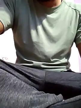 Snapshot of braveman999 chatting on 12-22-25, 02:17 braveman999 online show from 12-22-25, 02:17