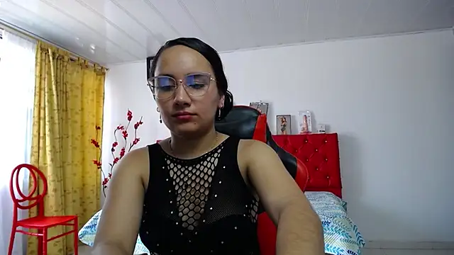 Maylin horny19 online show from 03-26-26, 07:12