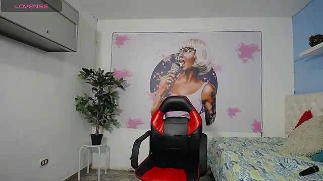 Snapshot of Maylin_horny19 chatting on 04-17-26, 07:06 Maylin horny19 online show from 04-17-26, 07:06