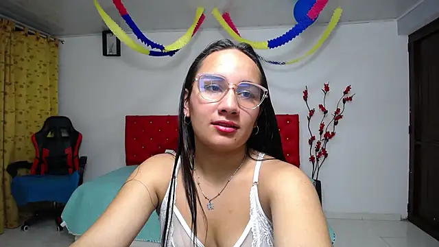 Snapshot of Maylin_horny19 chatting on 06-22-26, 03:01 Maylin horny19 online show from 06-22-26, 03:01