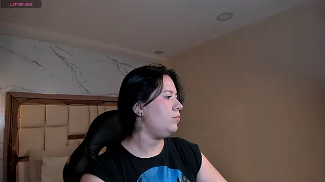 zoes milee online show from 04-14-26, 11:37