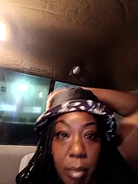 chocolatechipkukky85 online show from 02-01-25, 12:29