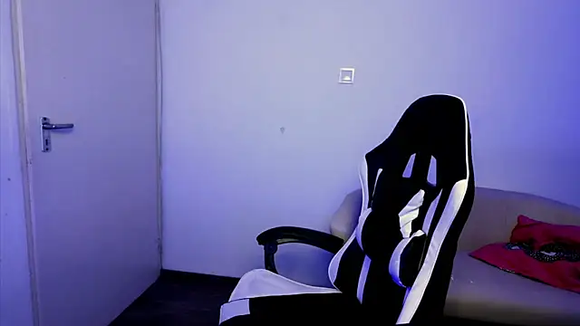 ShyHotNerd online show from 11-10-25, 01:21