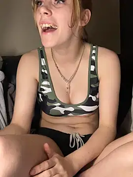 VioletxBlue online show from 04-25-26, 10:51