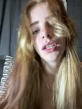 Snapshot of VioletxBlue chatting on 06-23-26, 10:08 VioletxBlue online show from 06-23-26, 10:08