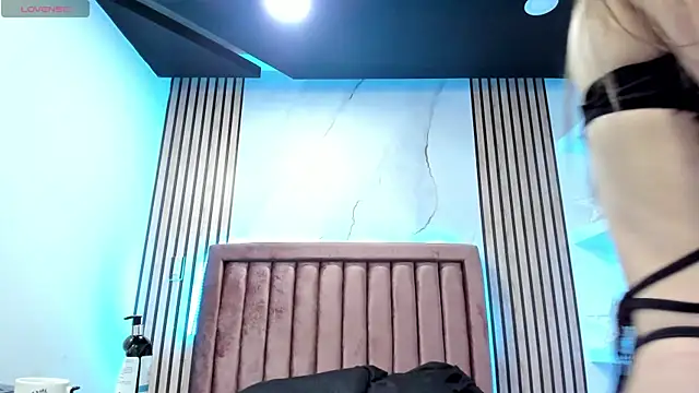 RubiSharqui  online show from 03-17-25, 12:25