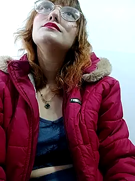 Snapshot of SussanHottye1_ chatting on 03-20-25, 10:10 SussanHottye1 online show from 03-20-25, 10:10