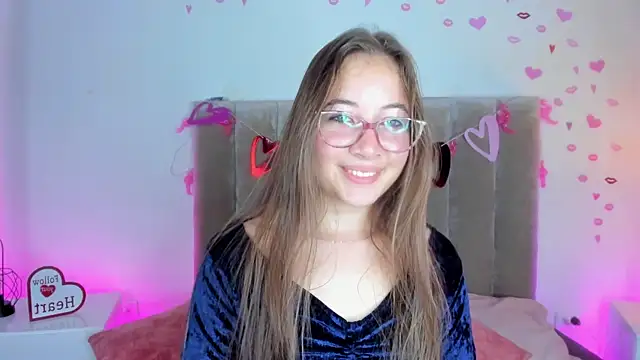 Dahlia Rousse online show from 03-22-25, 09:02