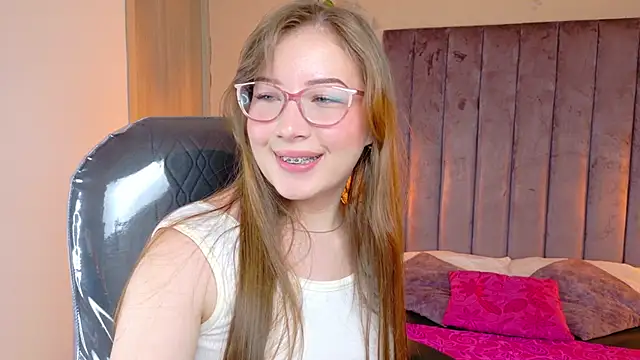 Dahlia Rousse online show from 06-02-26, 04:34