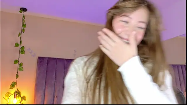 Dahlia Rousse online show from 03-31-26, 06:15