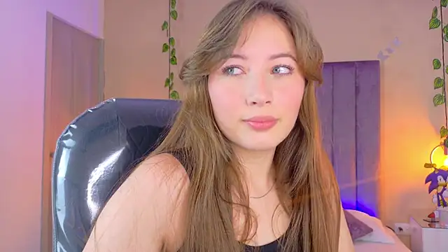 Dahlia Rousse online show from 04-17-26, 09:17