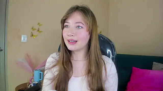 Dahlia Rousse online show from 03-04-26, 07:05