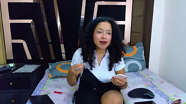 SolEvanss online show from 10-30-25, 01:59