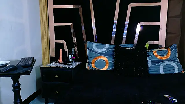 SolEvanss online show from 01-08-26, 07:53