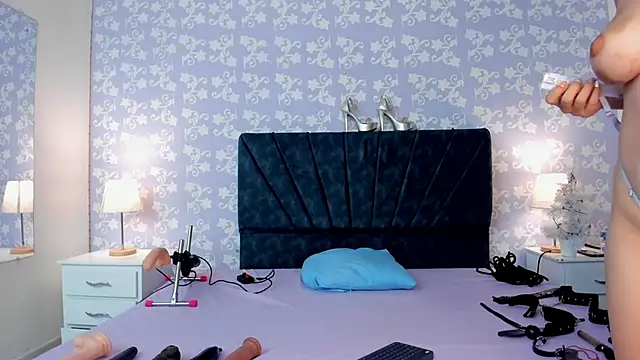 SalomeSimonz online show from 12-02-25, 07:26