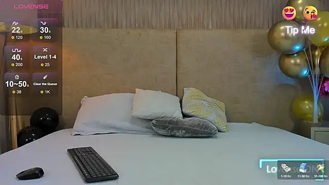 taylorsmiiith  online show from 03-12-25, 07:14