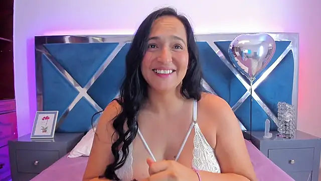 LucineArias online show from 03-04-25, 07:54