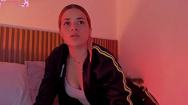 alliss ginger  online show from 10-14-25, 02:45