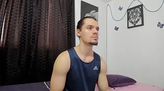 Snapshot of maxi_styles chatting on 03-21-25, 07:46 maxi styles online show from 03-21-25, 07:46