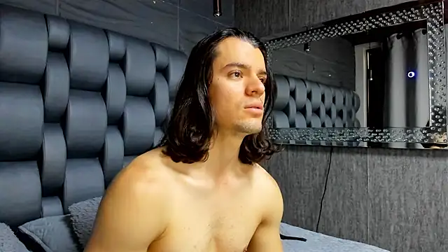 Snapshot of maxi_styles chatting on 03-04-26, 11:40 maxi styles online show from 03-04-26, 11:40