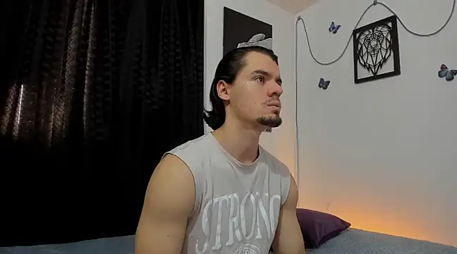 Snapshot of maxi_styles chatting on 02-12-25, 07:35 maxi styles online show from 02-12-25, 07:35