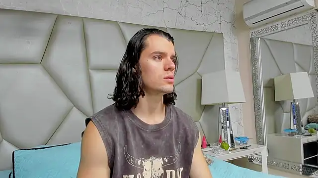 Snapshot of maxi_styles chatting on 02-24-26, 08:53 maxi styles online show from 02-24-26, 08:53