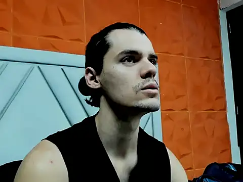 Snapshot of maxi_styles chatting on 02-10-26, 11:53 maxi styles online show from 02-10-26, 11:53