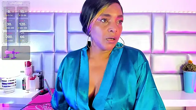 LovelyNickii online show from 05-03-26, 01:36