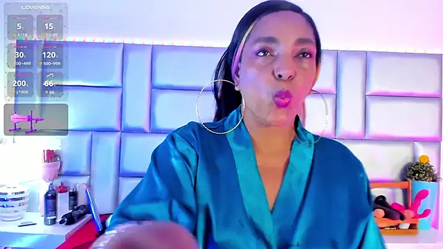 LovelyNickii online show from 04-24-26, 12:51
