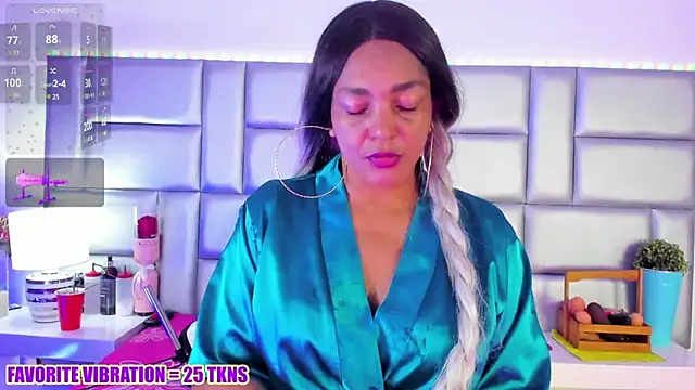 LovelyNickii online show from 03-10-26, 12:42