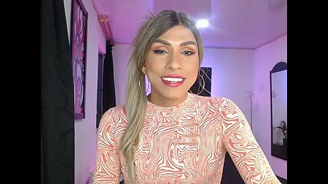 Snapshot of SophiaDuke chatting on 01-18-25, 02:47 SophiaDuke online show from 01-18-25, 02:47