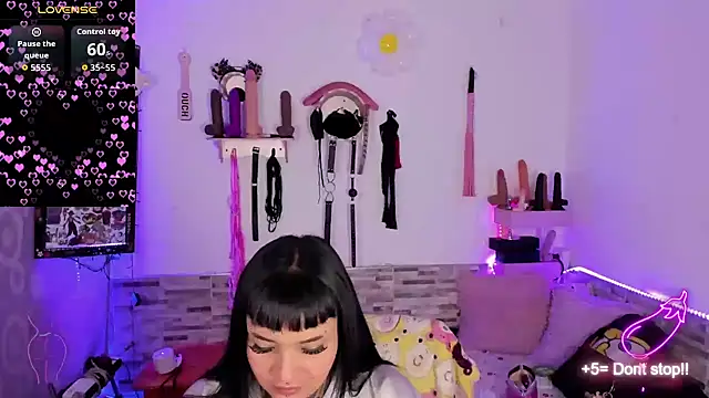 amyswallow7 online show from 04-15-26, 01:00