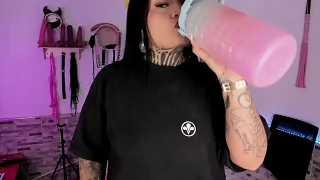 amyswallow7 online show from 02-05-26, 02:40