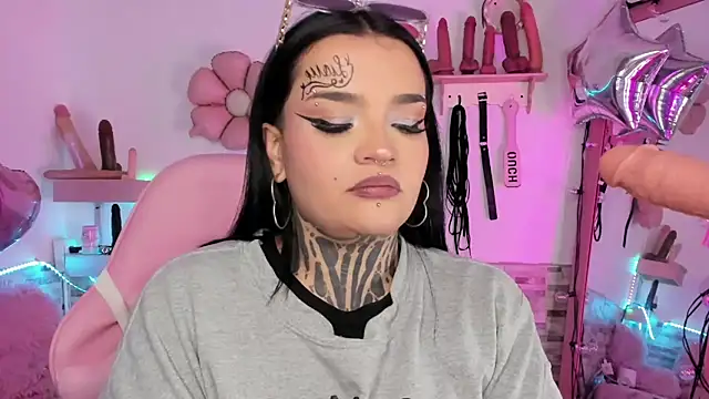 amyswallow7 online show from 11-16-25, 01:43