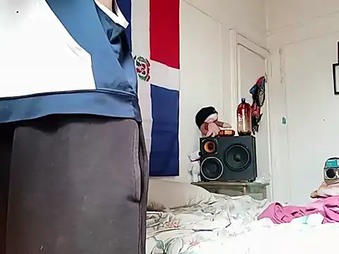 Snapshot of BaByArM81 chatting on 10-15-25, 04:04 BaByArM81 online show from 10-15-25, 04:04