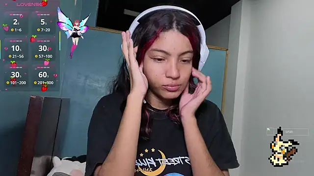 Snapshot of Lovelyamyy chatting on 09-23-25, 01:07 Lovelyamyy online show from 09-23-25, 01:07