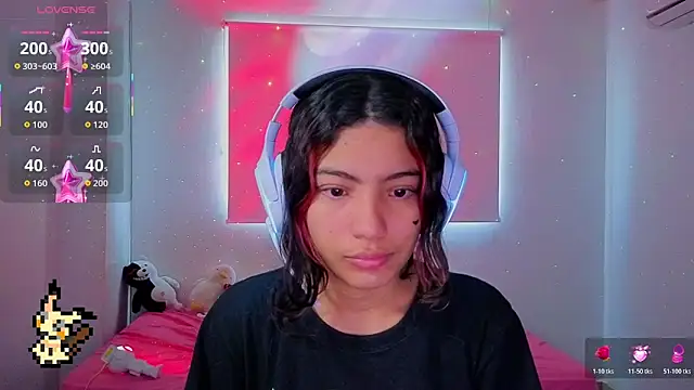 Lovelyamyy online show from 12-22-25, 12:16