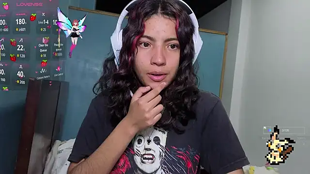 Snapshot of Lovelyamyy chatting on 10-12-25, 03:41 Lovelyamyy online show from 10-12-25, 03:41