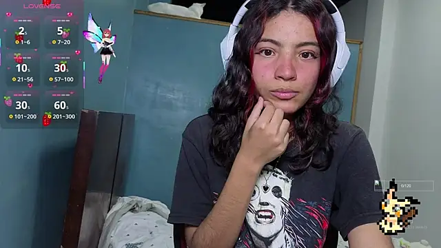Snapshot of Lovelyamyy chatting on 10-11-25, 03:35 Lovelyamyy online show from 10-11-25, 03:35
