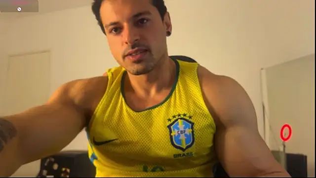 Snapshot of Lucasfit24 chatting on 06-14-26, 03:13 Lucasfit24 online show from 06-14-26, 03:13