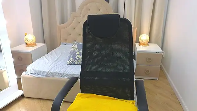 M I A M I A online show from 12-01-25, 11:55