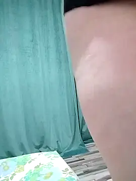 Snapshot of blondaf chatting on 01-16-26, 06:06 blondaf online show from 01-16-26, 06:06