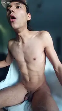 Snapshot of TyroneeDE chatting on 03-01-25, 04:22 TyroneeDE online show from 03-01-25, 04:22