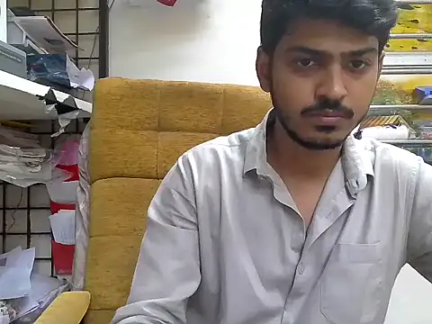 cute modell online show from 10-30-25, 12:03