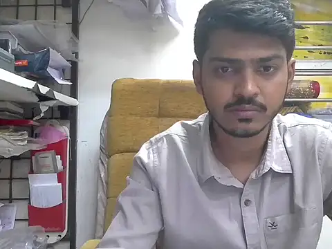 cute modell online show from 12-19-25, 11:56