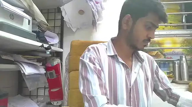 cute modell online show from 03-08-25, 12:41