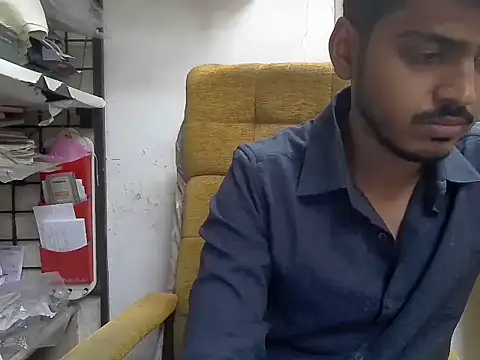 cute modell online show from 12-18-25, 12:31